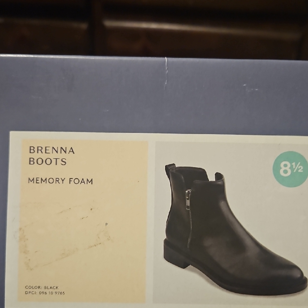 Universal Thread Black Ankle Boots